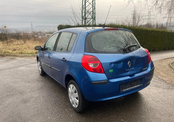 Renault Clio cena 6900 przebieg: 225000, rok produkcji 2006 z Brwinów małe 154